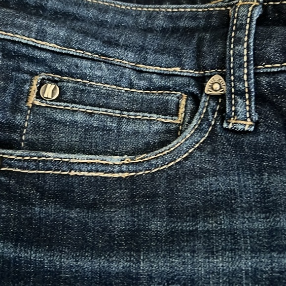 Kut from the Kloth Crop Denim - Picture 5 of 8